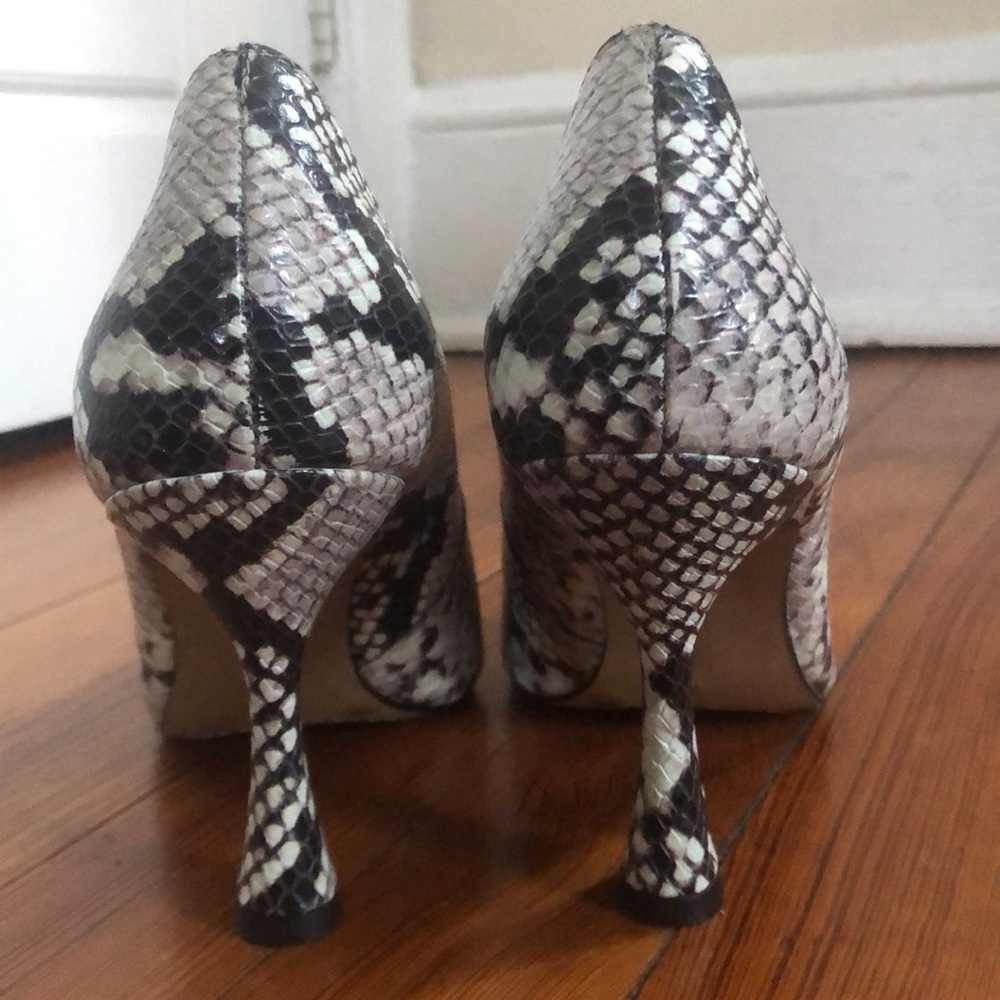 Vince Camuto “Ishani” Pointed Toe Python Pump - image 7